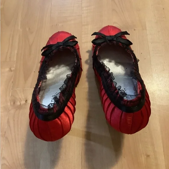 Red heels - Picture 3 of 4